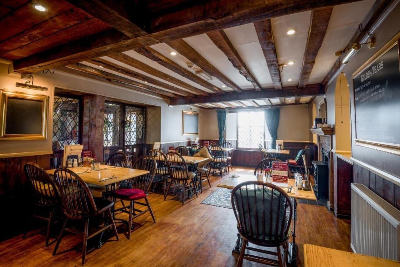 The Longboat Inn